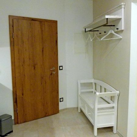Haus Monti Hotel Maria Lanzendorf Екстериор снимка