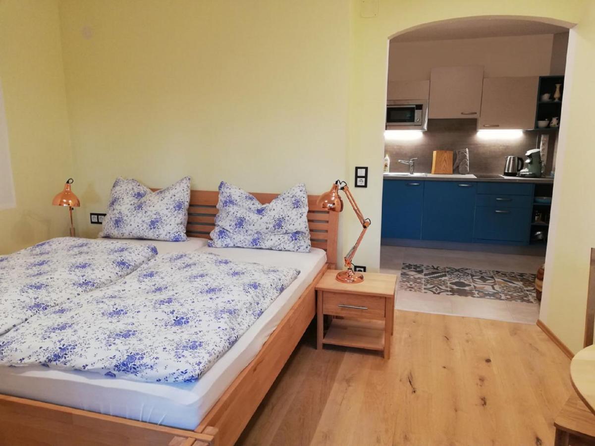 Haus Monti Hotel Maria Lanzendorf Екстериор снимка