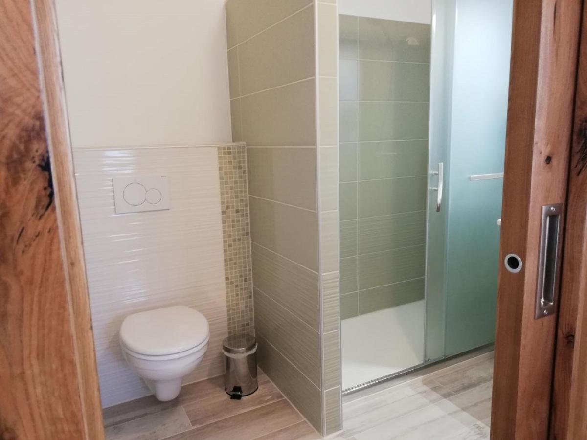 Haus Monti Hotel Maria Lanzendorf Екстериор снимка