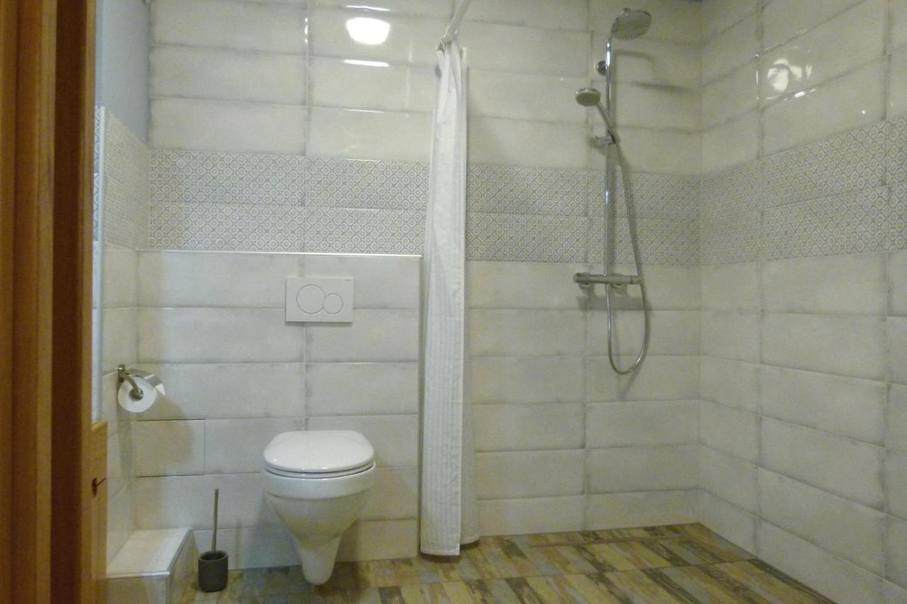 Haus Monti Hotel Maria Lanzendorf Екстериор снимка