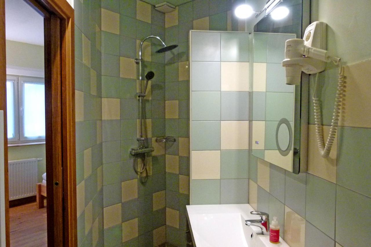 Haus Monti Hotel Maria Lanzendorf Екстериор снимка
