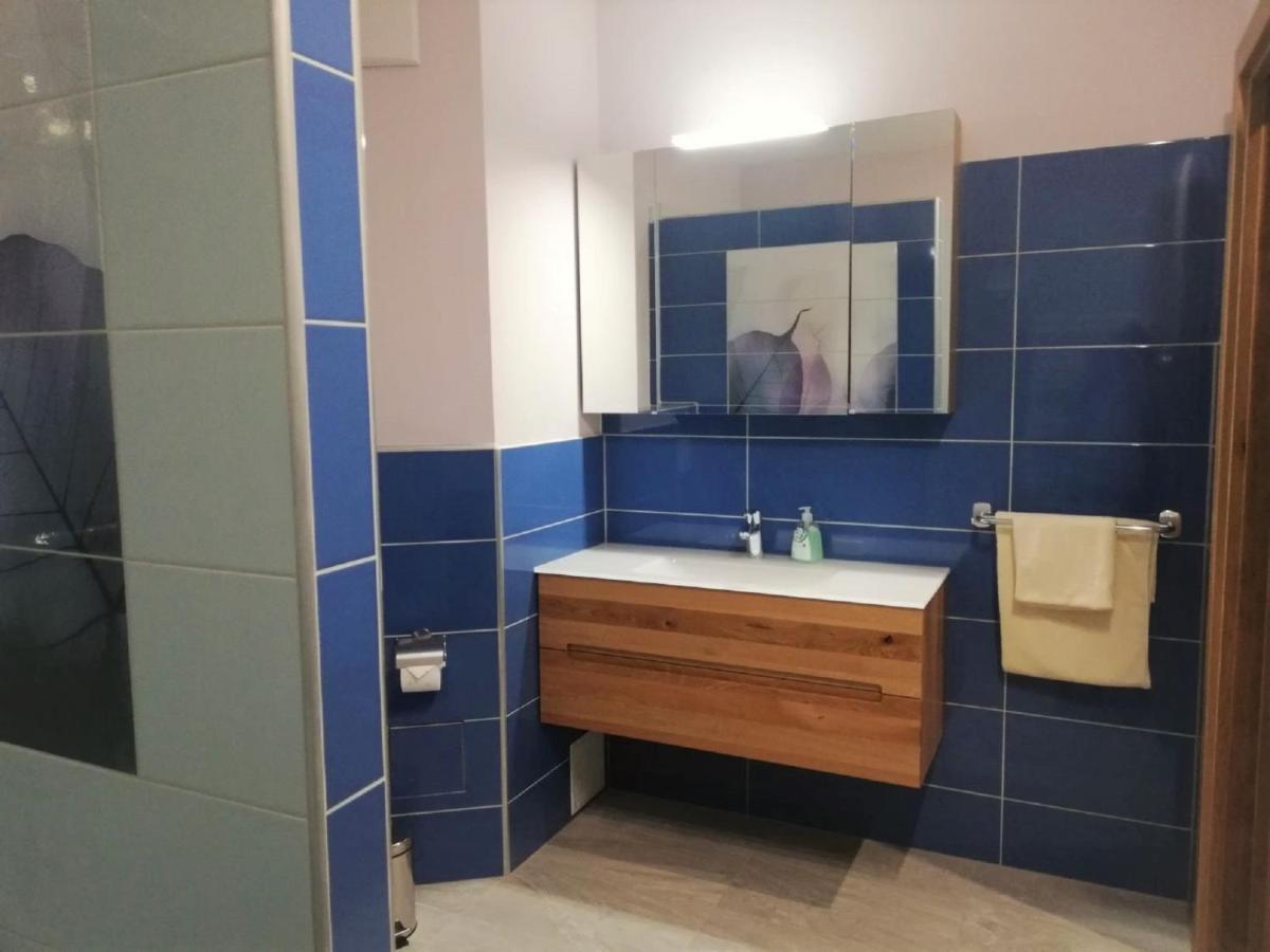 Haus Monti Hotel Maria Lanzendorf Екстериор снимка